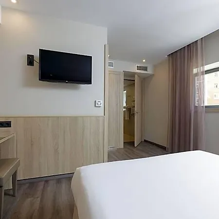 Civera Hotel 3*
