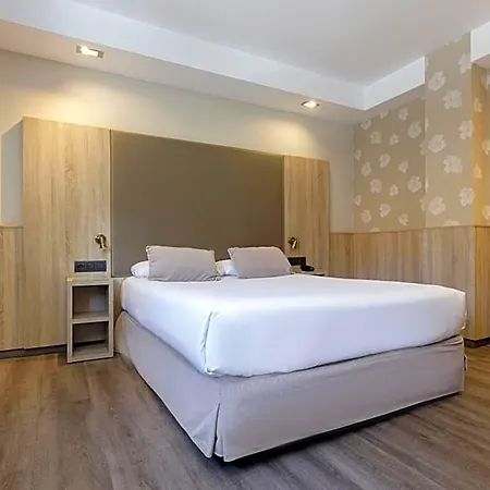 Hotel Civera 3*